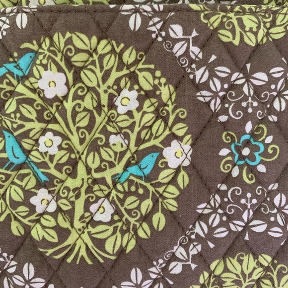 ‼️ONLY USED ONCE‼️<VERA BRADLEY> CROSSBODY BAG! - Picture 6 of 6